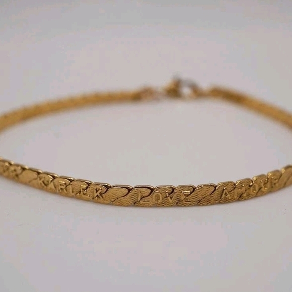 Elegant Gold Bracelet - Picture 1 of 6